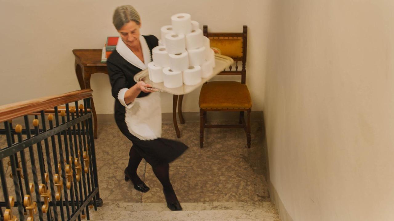 Weisses Roessl Hotel Caldaro Luaran gambar